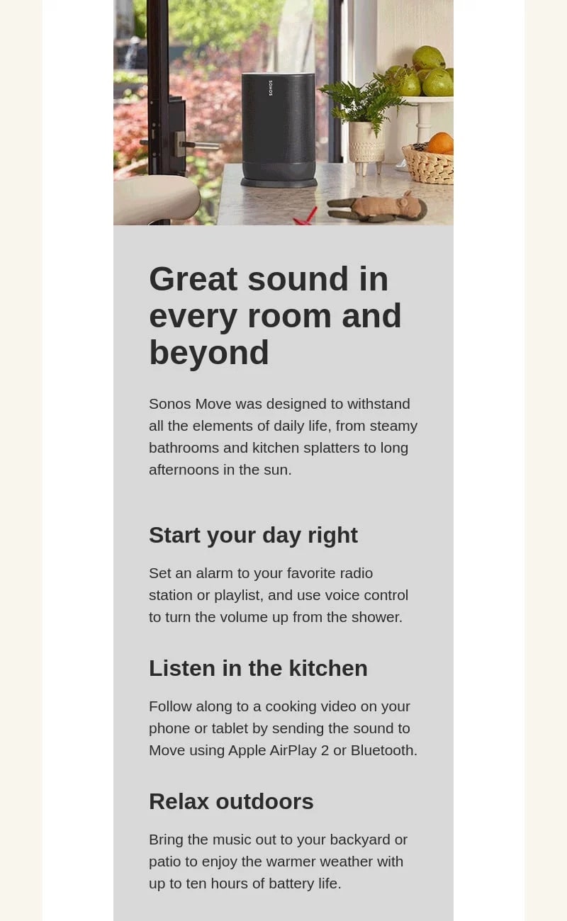 Altavoz Sonos Move en cocina junto a ventana.