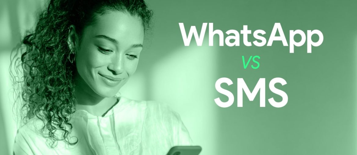 Comparaison WhatsApp et SMS, femme utilisant téléphone.
